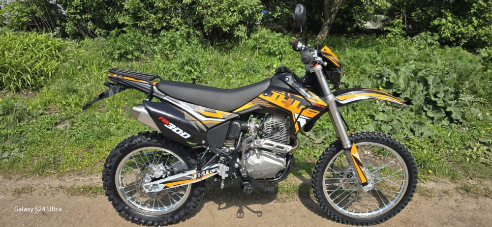 Мотоцикл JHL MX300