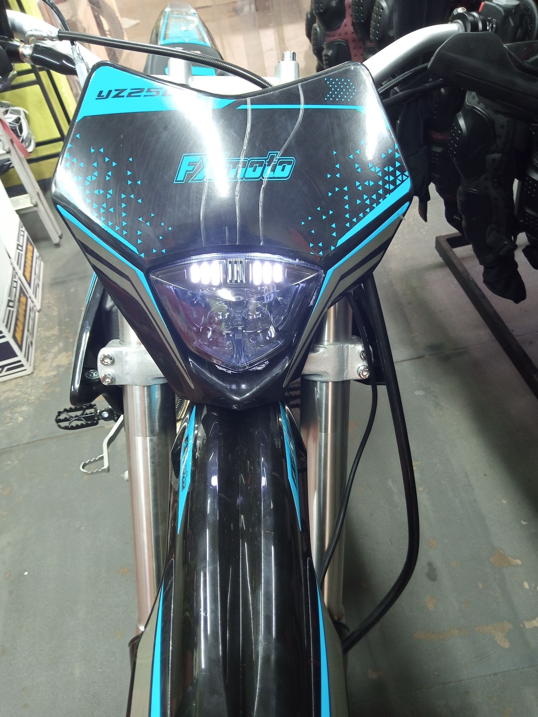 Мотоцикл кроссовый FX MOTO YZ-250 (черно-синий)